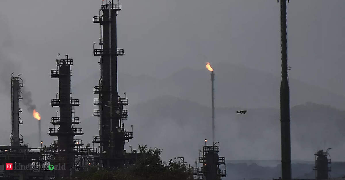 Las interrupciones en el suministro de energía y gas afectan las exportaciones de petróleo de Venezuela en julio, Energy News, ET EnergyWorld