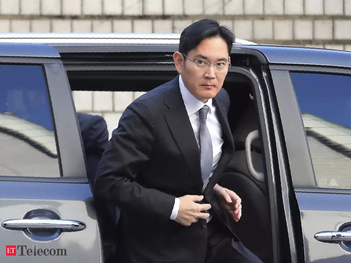 's Yoon pardons Samsung leader Jay Y. Lee, Telecom News, ET Telecom