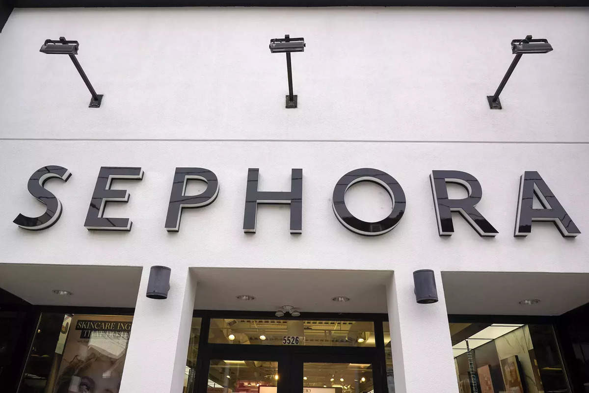 LVMH revenues boosted by 'record' sales at Sephora 