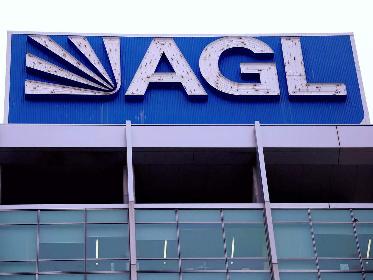 Australia s AGL targets 13 bln in renewable energy investments by