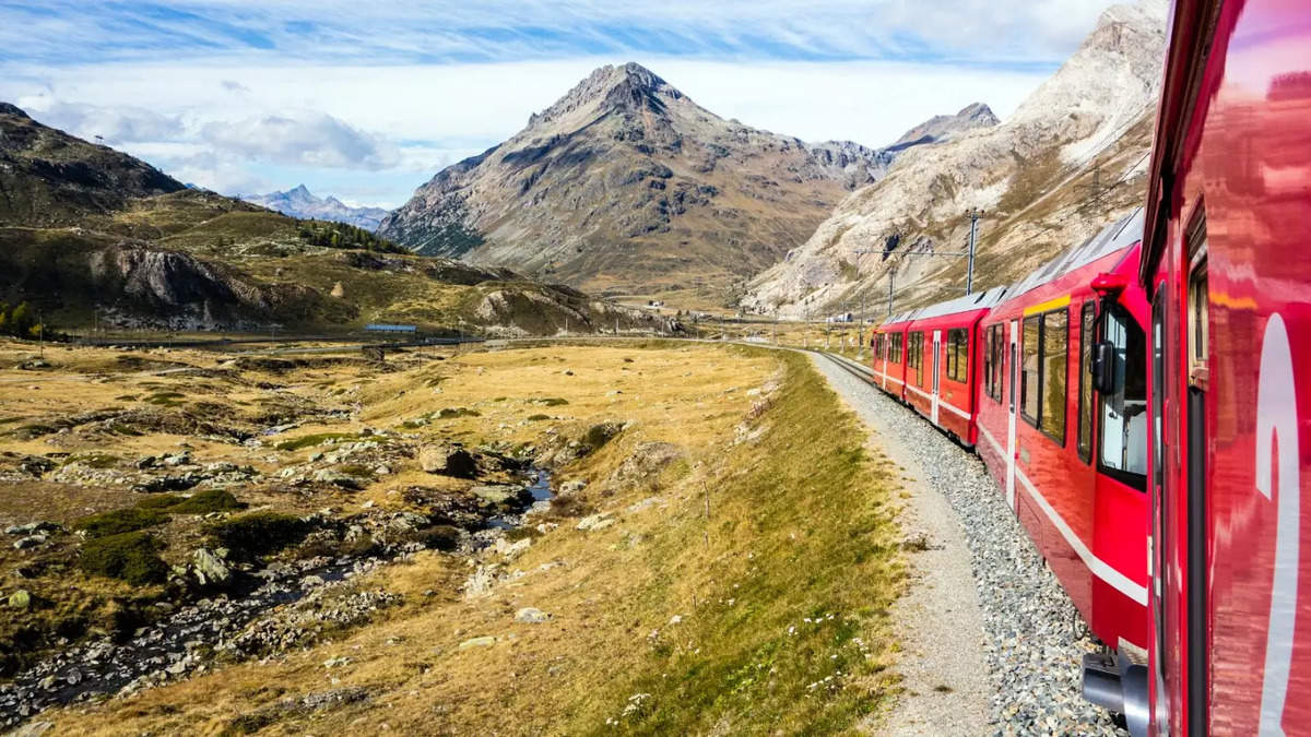 Swiss Railways: Swiss aim to set record for world's longest passenger  train, ET TravelWorld