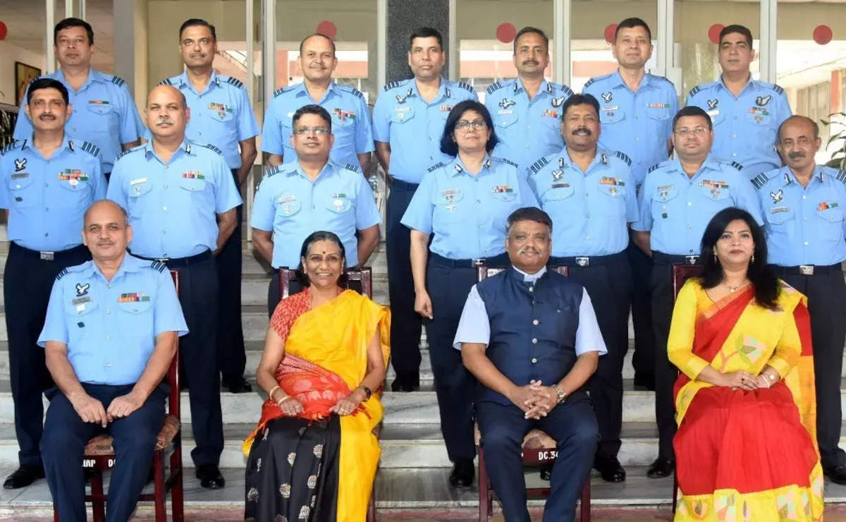 IAF ground staff get new digital camouflage uniform - The Hindu BusinessLine