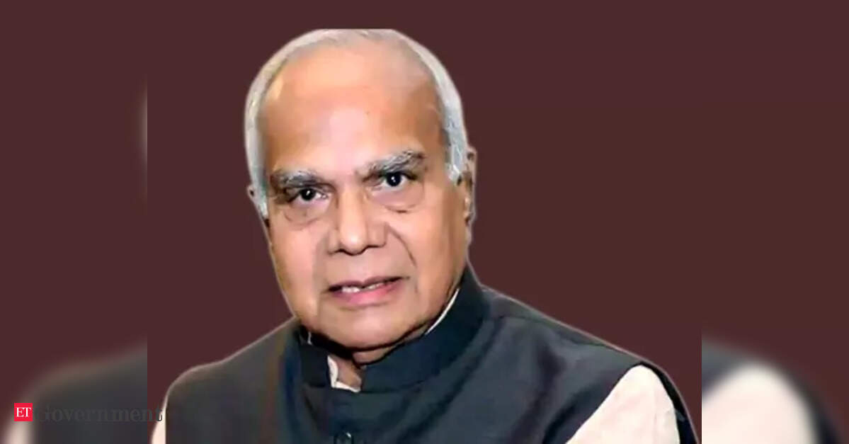Punjab governor Purohit writes to 350 top bureaucrats, tells them to ...