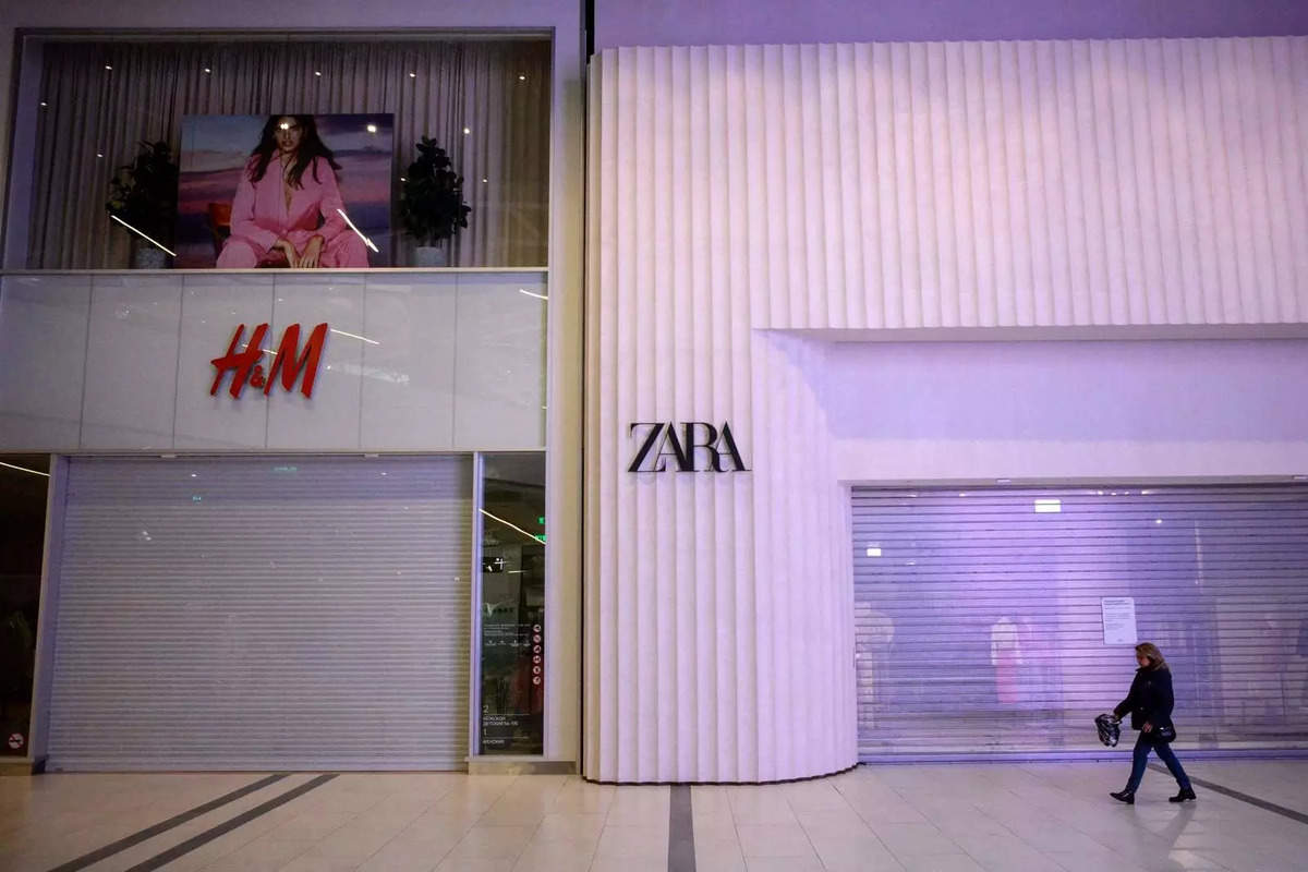 zara: World's biggest fashion brand Zara's India sales increase 40% in FY23  - The Economic Times