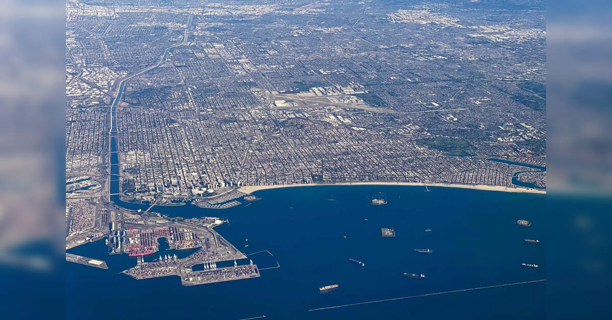 Dockworker shortage shuts California ports ETInfra