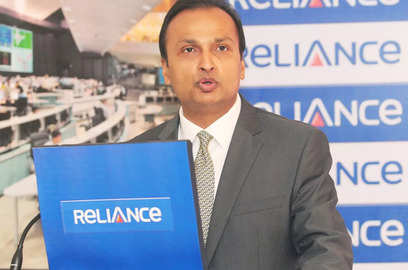 rcom fails to attract buyers for non core assets