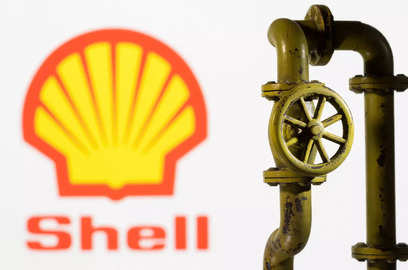 shell in talks with indian energy consortium to sell russian lng plant stake sources