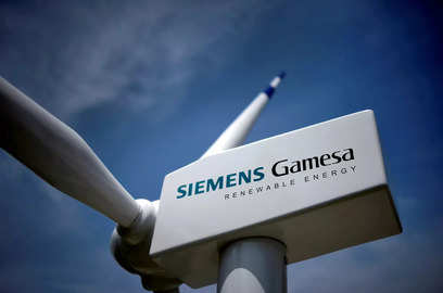 siemens gamesa to supply wind turbines for azure power s karnataka project