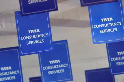 tcs poised to seal likely 2 billion deal for bsnl 4g